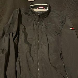 tommy hilfiger windbreaker